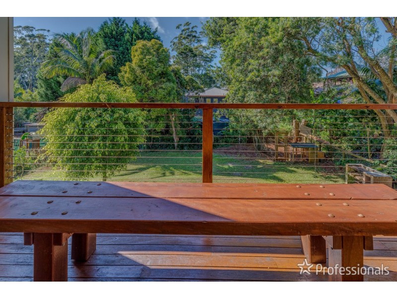 8 Coleman Square, Tamborine Mountain QLD 4272