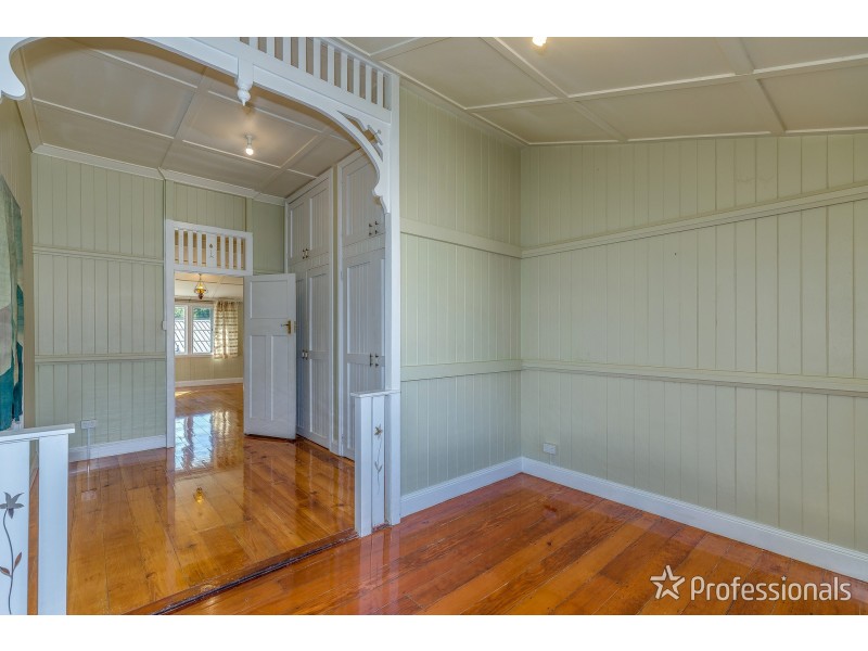 8 Coleman Square, Tamborine Mountain QLD 4272