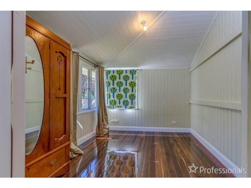 8 Coleman Square, Tamborine Mountain QLD 4272