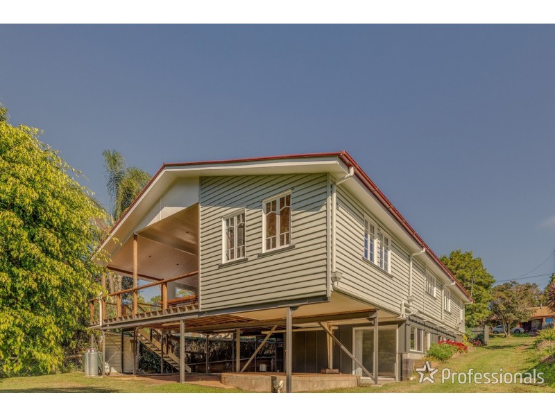 8 Coleman Square, Tamborine Mountain QLD 4272