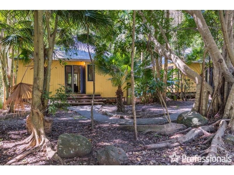 Unit 8 Tamborine Mountain Road, Cedar Creek Lodges, Tamborine Mountain QLD 4272