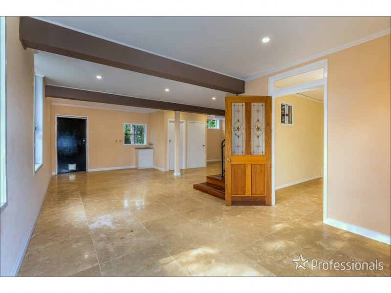 1 Manitzky Road, Tamborine Mountain QLD 4272