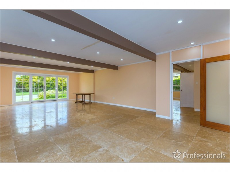 1 Manitzky Road, Tamborine Mountain QLD 4272