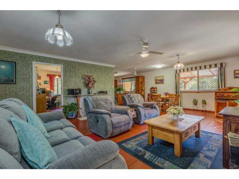 32 Ben Nevis Street, Tamborine Mountain QLD 4272