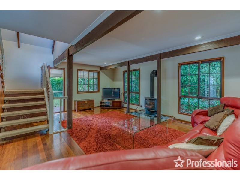 24 Griffith Street, Tamborine Mountain QLD 4272