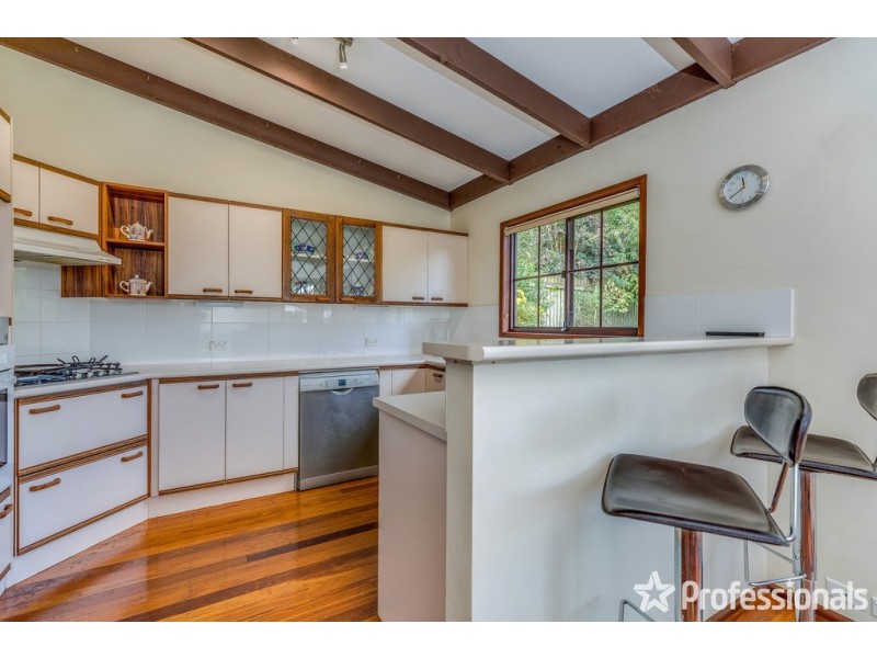 24 Griffith Street, Tamborine Mountain QLD 4272