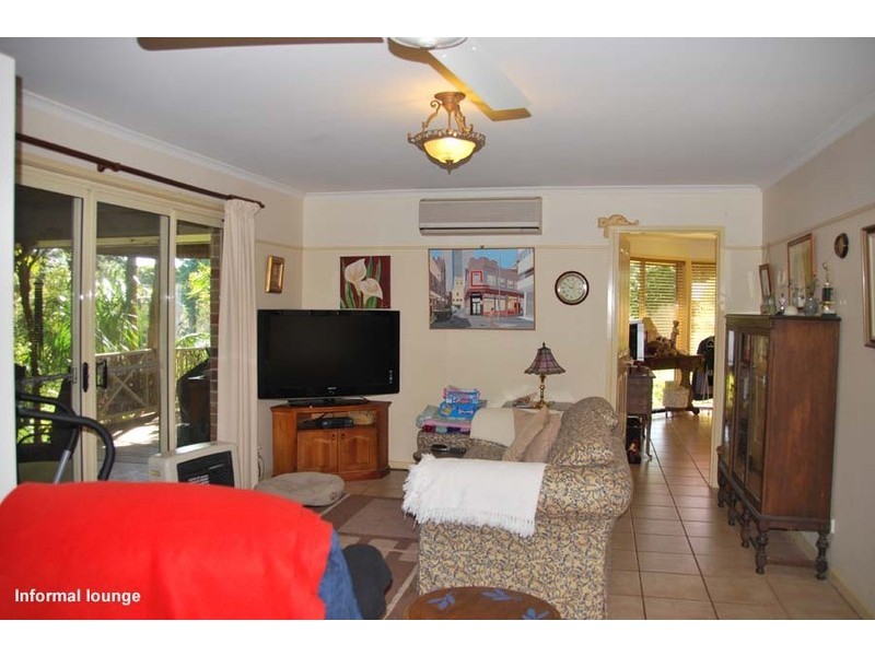 2 Bateke Road, Tamborine Mountain QLD 4272