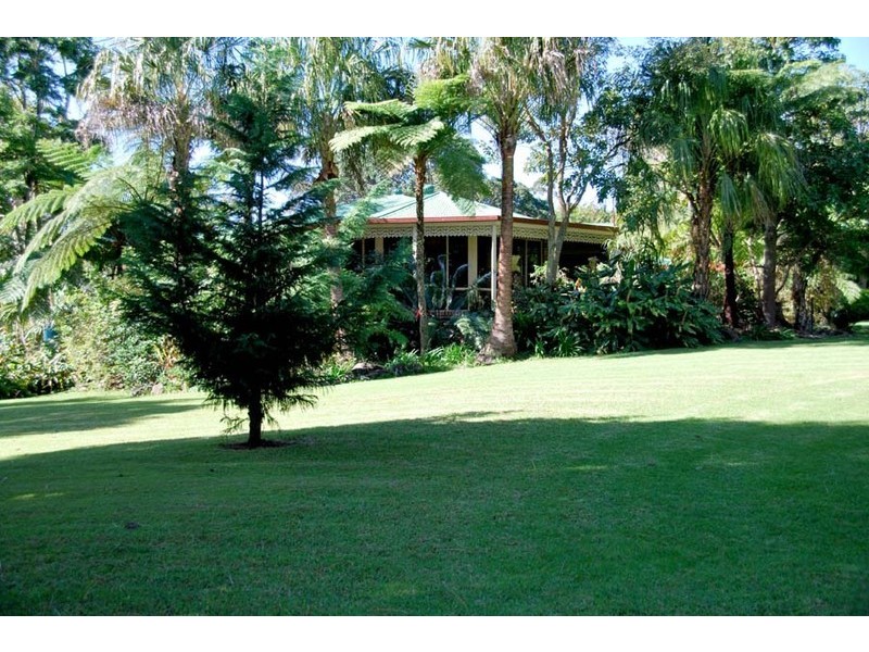 2 Bateke Road, Tamborine Mountain QLD 4272