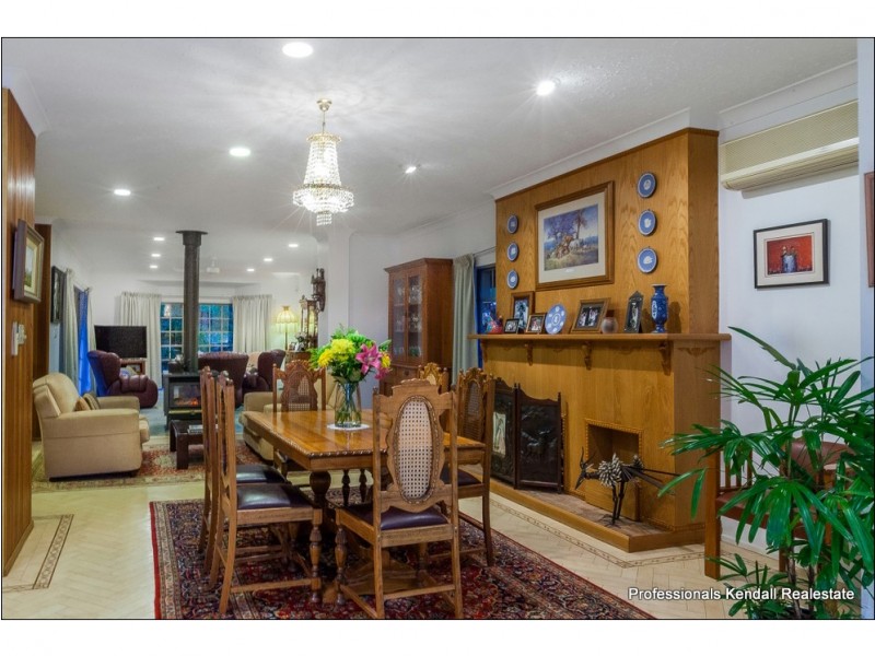 2 Beechmont Ave, Tamborine Mountain QLD 4272