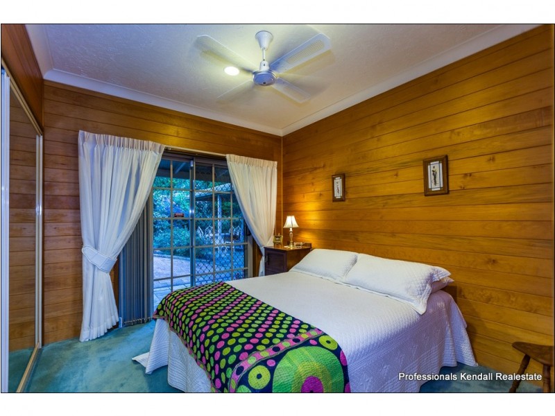 2 Beechmont Ave, Tamborine Mountain QLD 4272