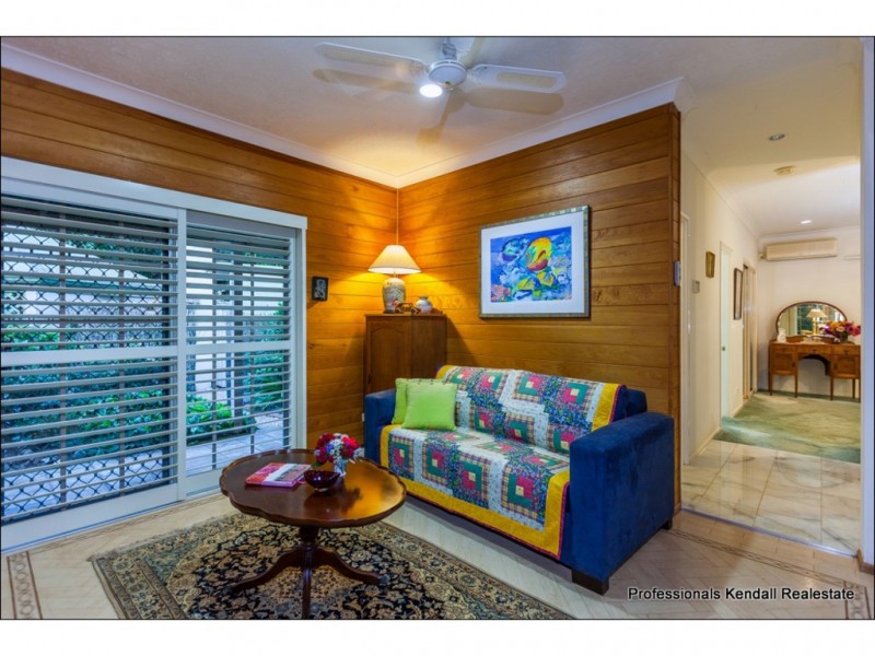 2 Beechmont Ave, Tamborine Mountain QLD 4272