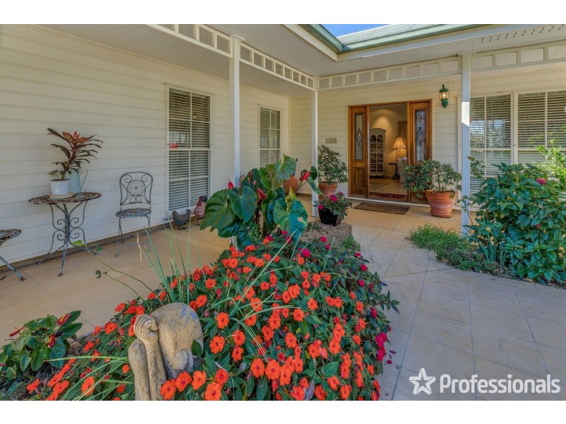 87 Bateke Road, Tamborine Mountain QLD 4272