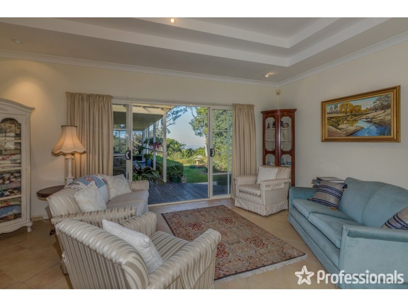 87 Bateke Road, Tamborine Mountain QLD 4272