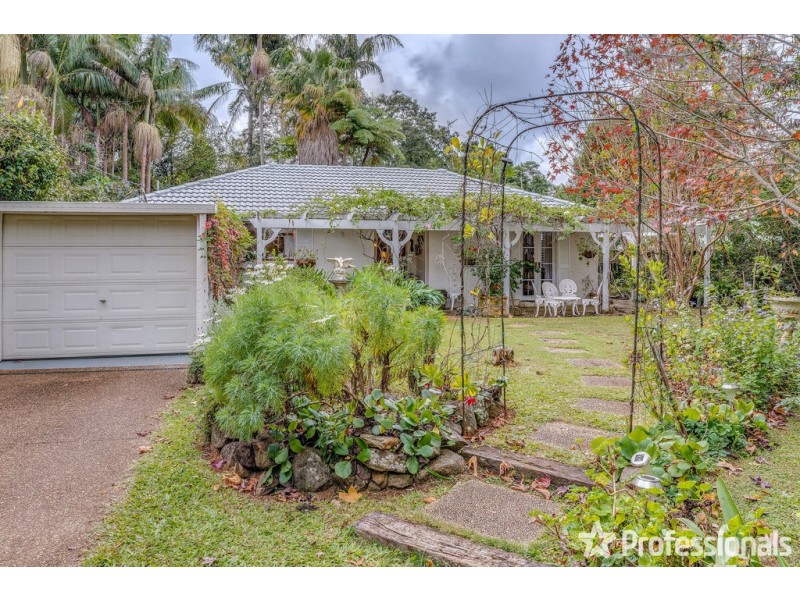 18 Beechmont Avenue, Tamborine Mountain QLD 4272