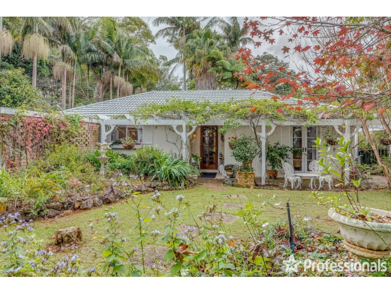 18 Beechmont Avenue, Tamborine Mountain QLD 4272