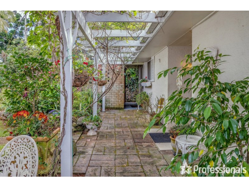 18 Beechmont Avenue, Tamborine Mountain QLD 4272