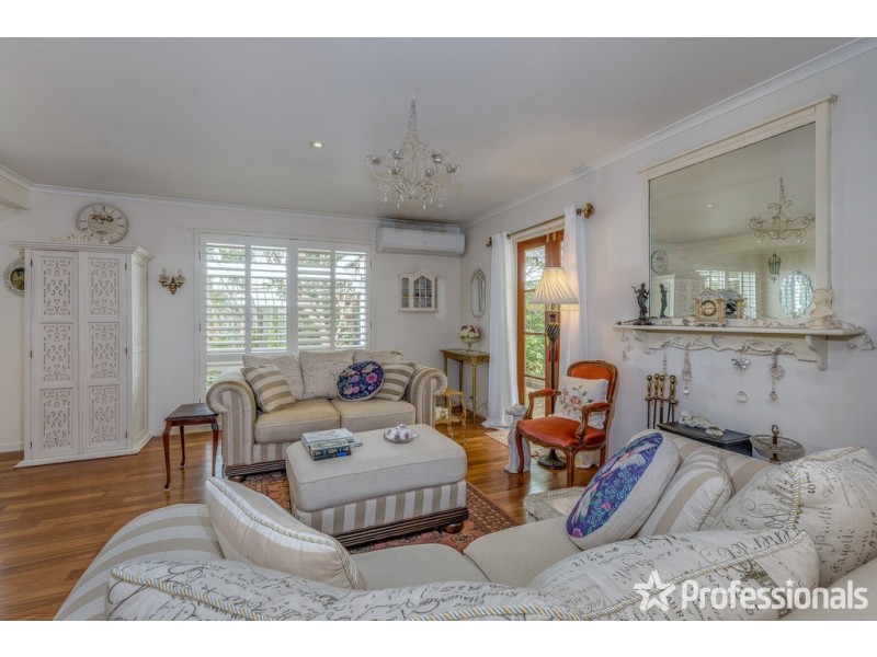 18 Beechmont Avenue, Tamborine Mountain QLD 4272