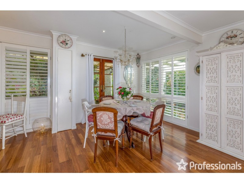 18 Beechmont Avenue, Tamborine Mountain QLD 4272