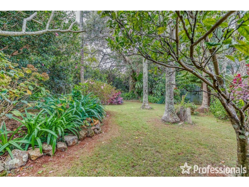 18 Beechmont Avenue, Tamborine Mountain QLD 4272
