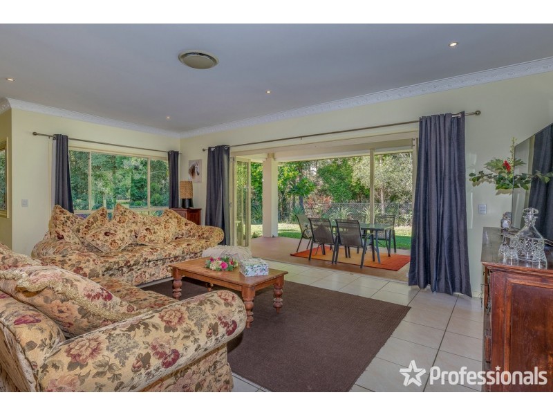 35 Waterfall Drive, Wongawallan QLD 4210