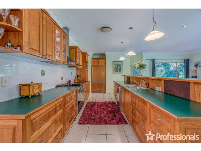 35 Waterfall Drive, Wongawallan QLD 4210