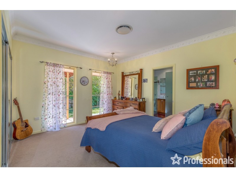 35 Waterfall Drive, Wongawallan QLD 4210