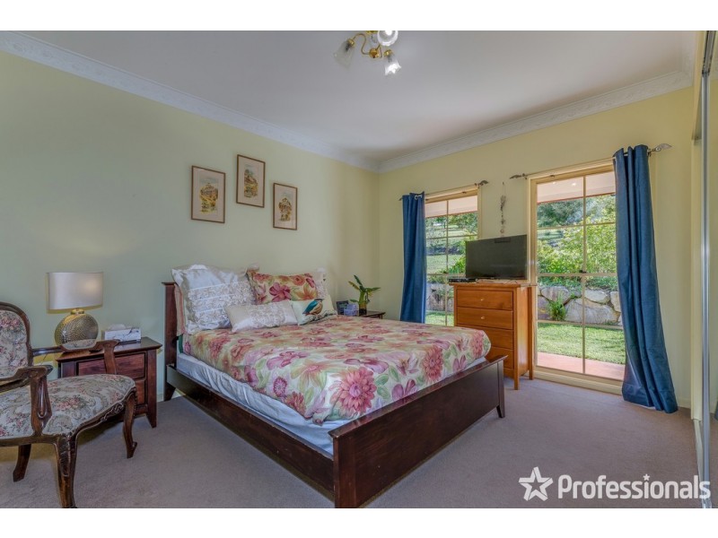 35 Waterfall Drive, Wongawallan QLD 4210