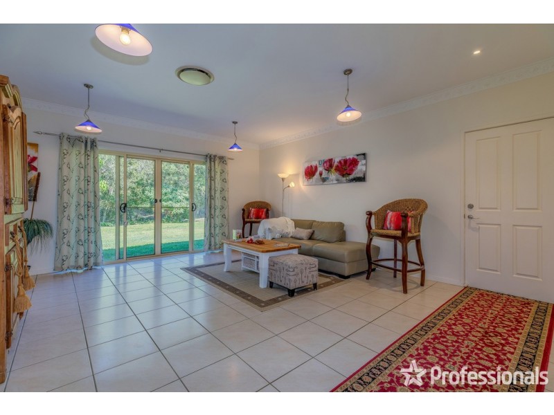 35 Waterfall Drive, Wongawallan QLD 4210