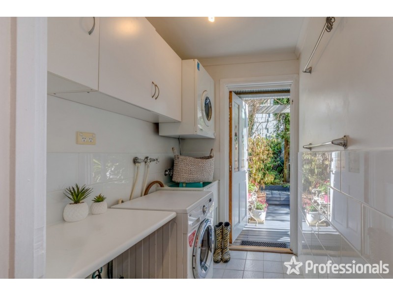 3 Salvia Drive, Tamborine Mountain QLD 4272