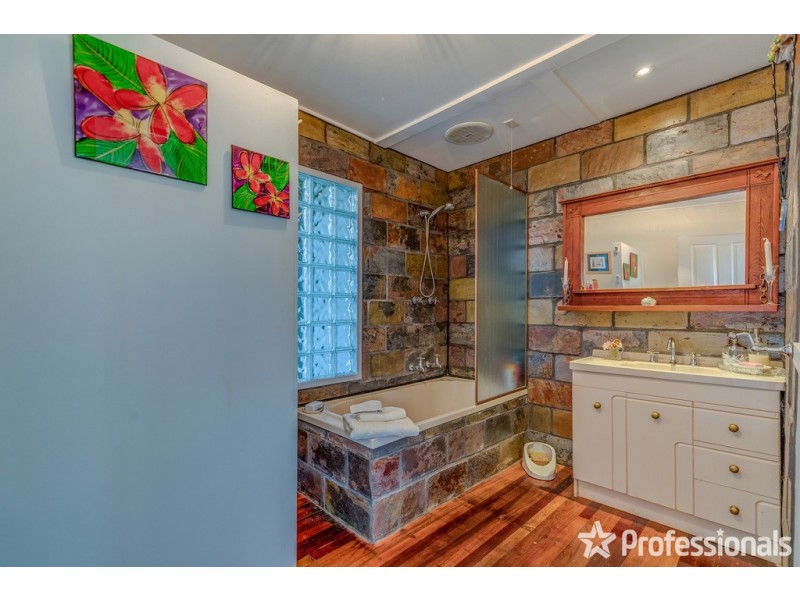 45 Coomera Gorge Drive, Tamborine Mountain QLD 4272