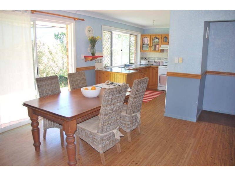 207  MacDonnell Road, Eagle Heights QLD 4271