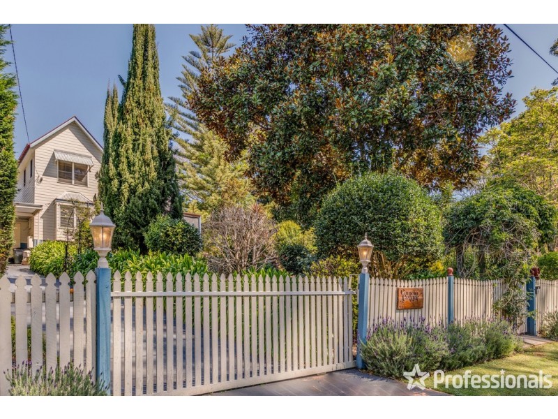 30 North Street, Tamborine Mountain QLD 4272