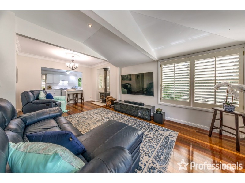 30 North Street, Tamborine Mountain QLD 4272