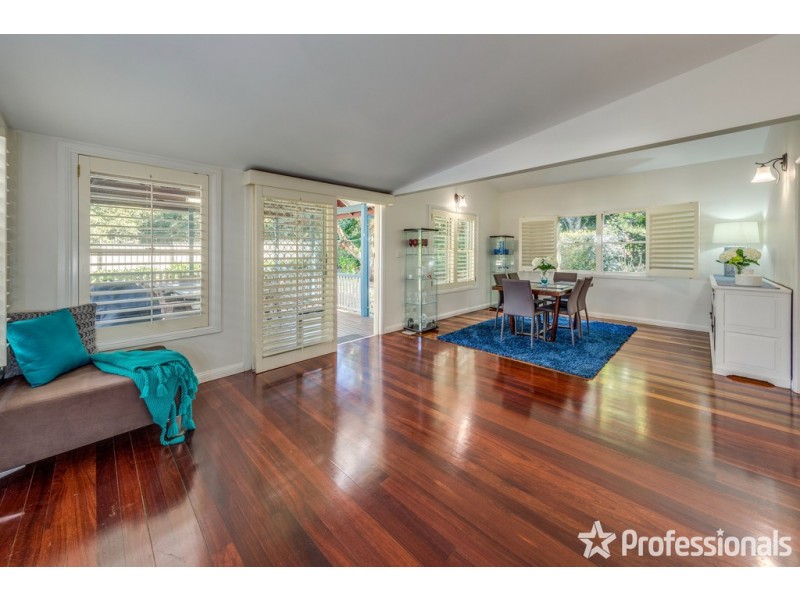 30 North Street, Tamborine Mountain QLD 4272