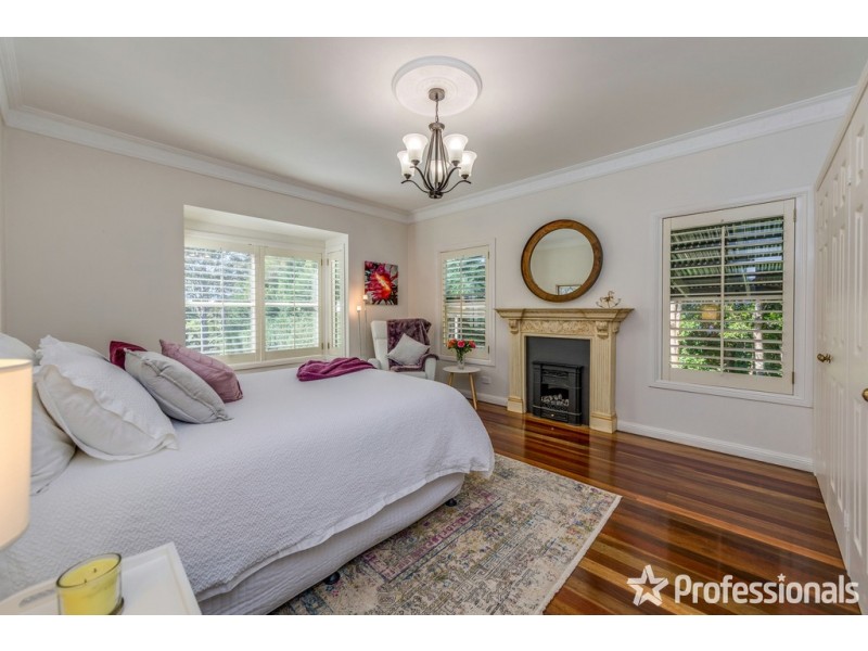 30 North Street, Tamborine Mountain QLD 4272