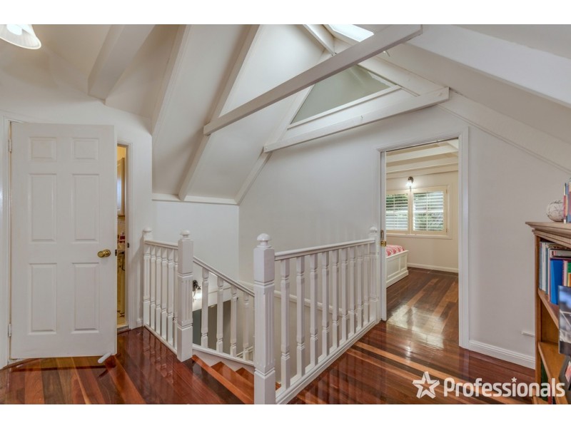 30 North Street, Tamborine Mountain QLD 4272