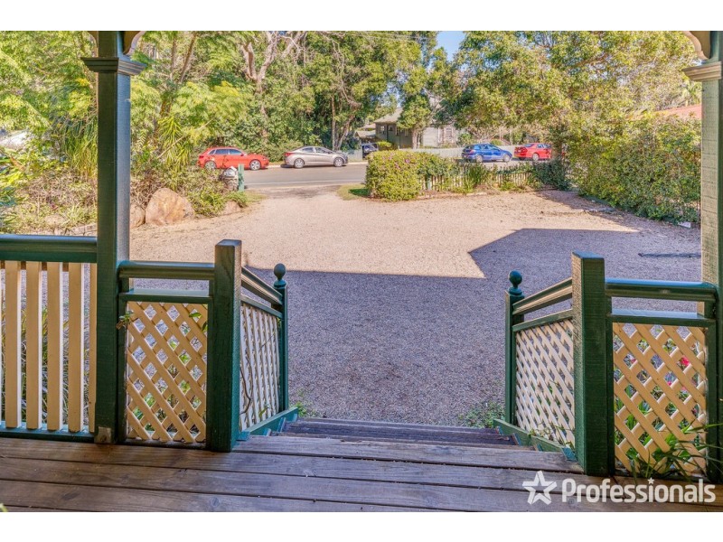 8 Wongawallan Road, Tamborine Mountain QLD 4272