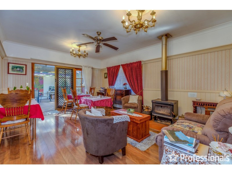 8 Wongawallan Road, Tamborine Mountain QLD 4272