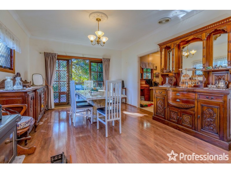 8 Wongawallan Road, Tamborine Mountain QLD 4272