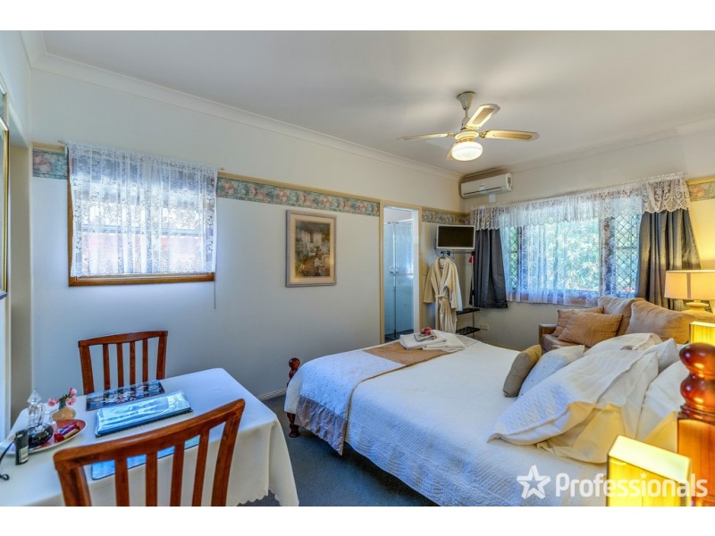 8 Wongawallan Road, Tamborine Mountain QLD 4272