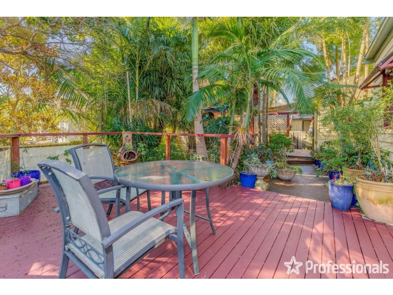 8 Wongawallan Road, Tamborine Mountain QLD 4272