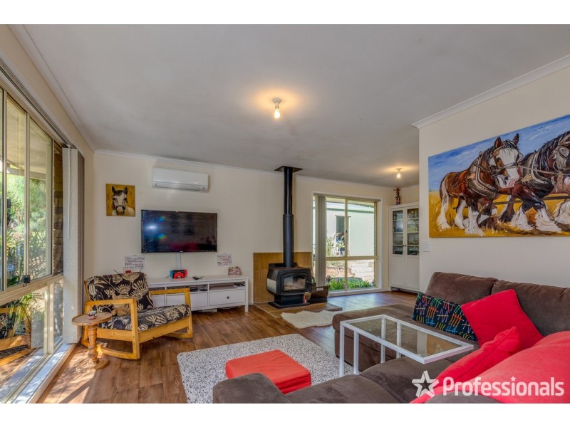 7 Mayon Court, Tamborine Mountain QLD 4272