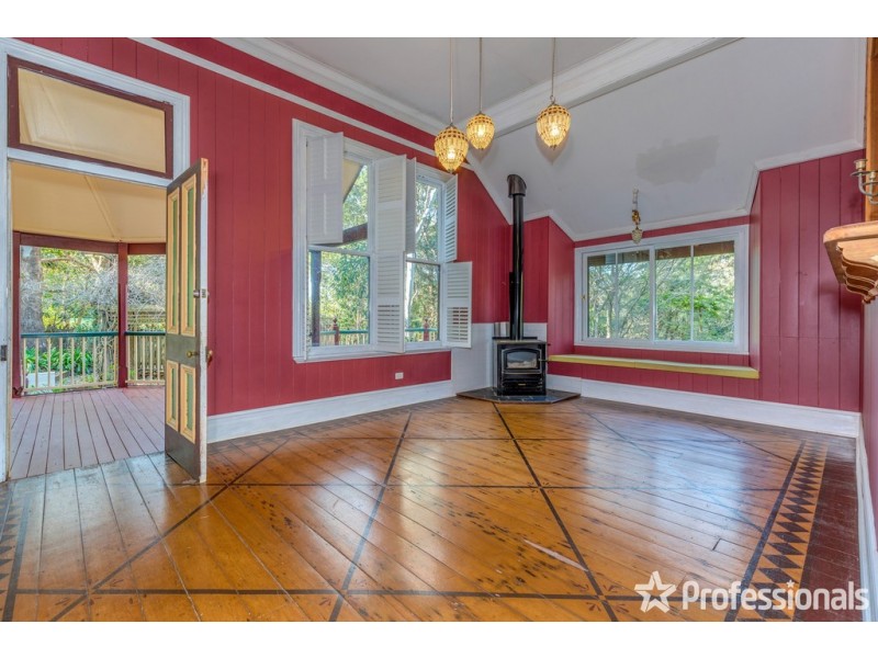 75-77 Benowa Street, Tamborine Mountain QLD 4272