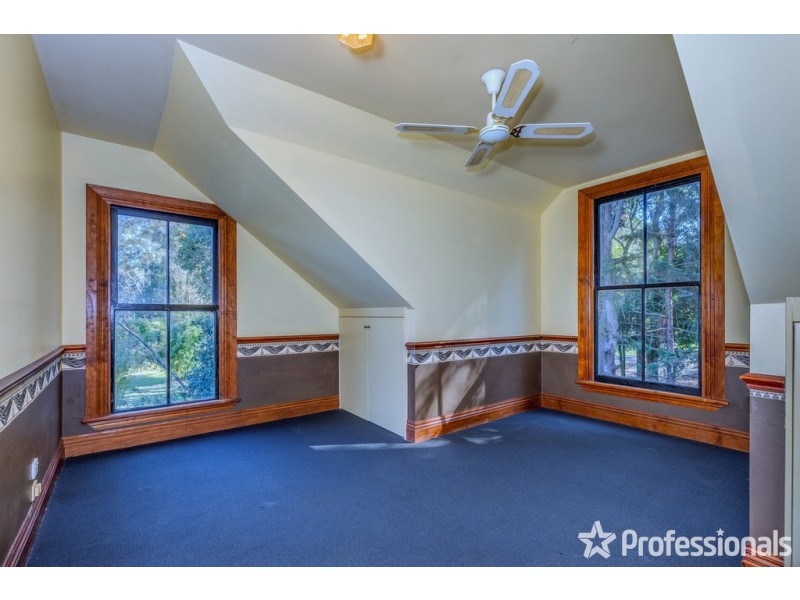 75-77 Benowa Street, Tamborine Mountain QLD 4272