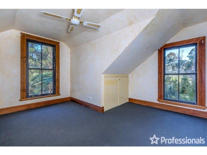 75-77 Benowa Street, Tamborine Mountain QLD 4272