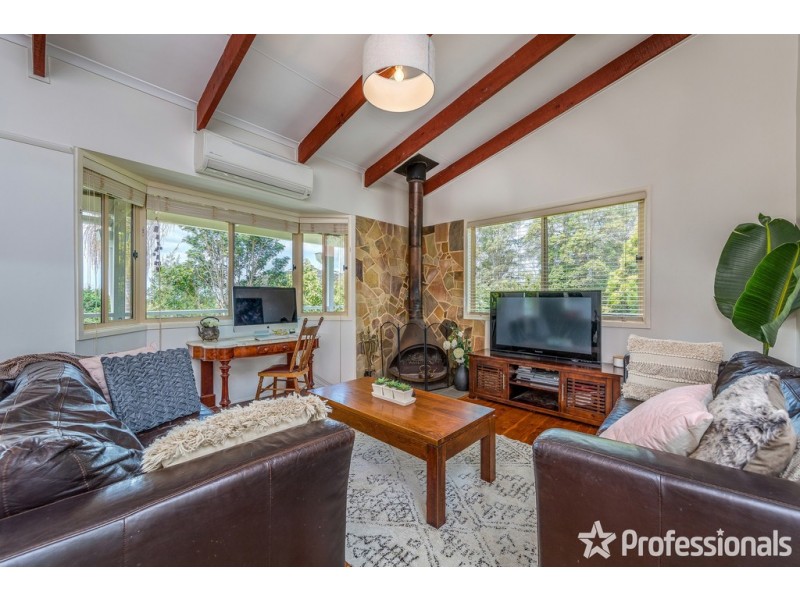 18 Cayambe Court, Tamborine Mountain QLD 4272