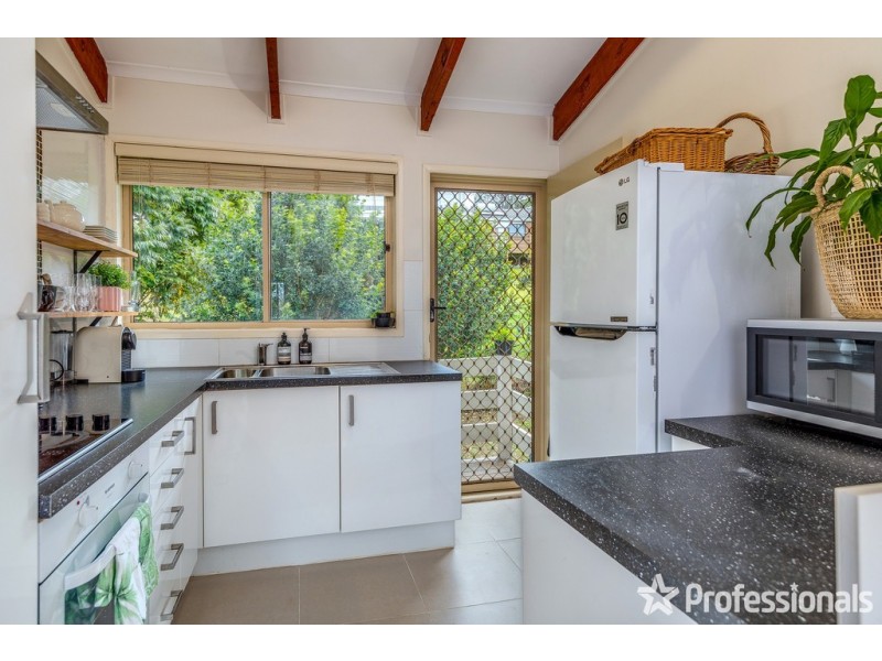 18 Cayambe Court, Tamborine Mountain QLD 4272