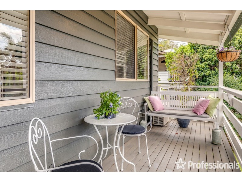 18 Cayambe Court, Tamborine Mountain QLD 4272