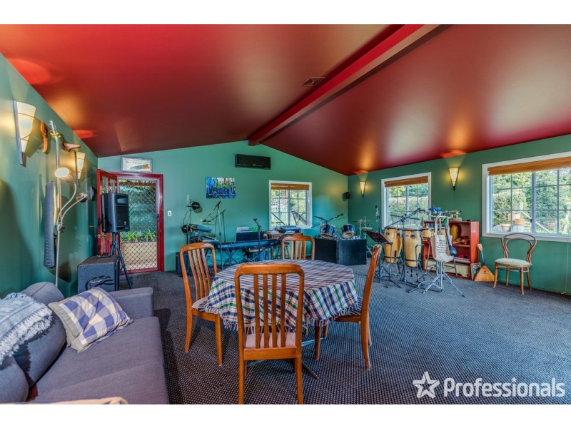 18-20 Lahey Road, Tamborine Mountain QLD 4272