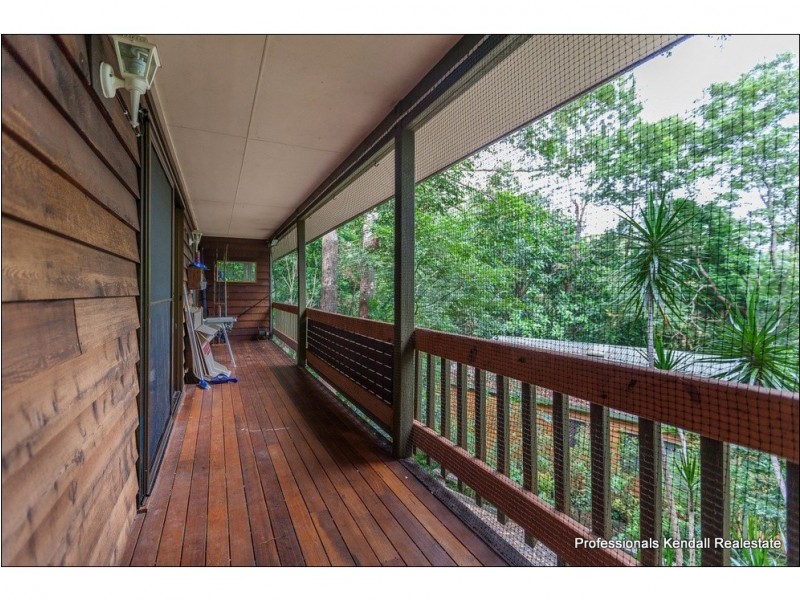 4 Kinabalu Drive, Tamborine Mountain QLD 4272